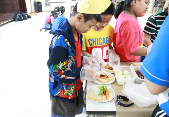 ภาพกิจกรรม คณะวิทยาศาสตร์และเทคโนโลยี จัดกิจกรรมค่ายวิทยาศาสตร์โรงเรียนอนุบาลกำแพงเพชร