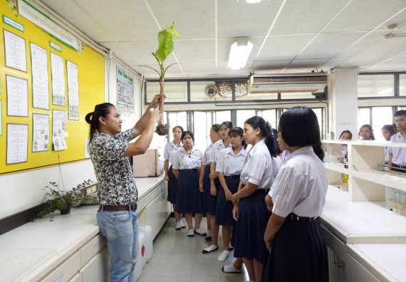 ภาพกิจกรรม คณะวิทยาศาสตร์และเทคโนโลยี จัดกิจกรรมค่ายวิทยาศาสตร์โรงเรียนตากพิทยาคม ระดับมัธยมศึกษาปีที่ 5