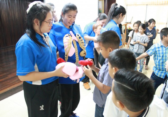 ภาพกิจกรรม คณะวิทยาศาสตร์และเทคโนโลยี จัดกิจกรรมค่ายวิทยาศาสตร์โรงเรียนอนุบาลกำแพงเพชร