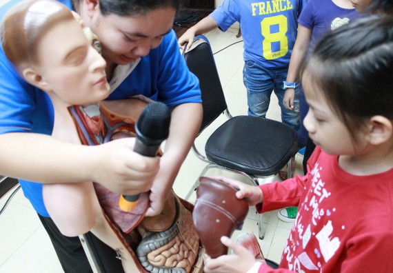 ภาพกิจกรรม คณะวิทยาศาสตร์และเทคโนโลยี จัดกิจกรรมค่ายวิทยาศาสตร์โรงเรียนอนุบาลกำแพงเพชร