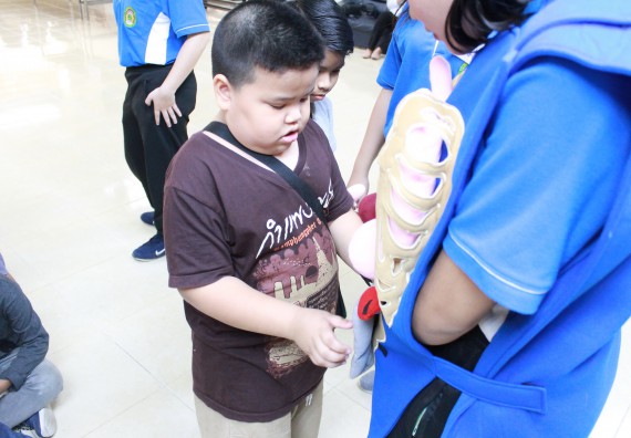 ภาพกิจกรรม คณะวิทยาศาสตร์และเทคโนโลยี จัดกิจกรรมค่ายวิทยาศาสตร์โรงเรียนอนุบาลกำแพงเพชร