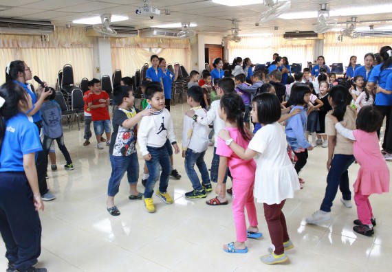 ภาพกิจกรรม คณะวิทยาศาสตร์และเทคโนโลยี จัดกิจกรรมค่ายวิทยาศาสตร์โรงเรียนอนุบาลกำแพงเพชร