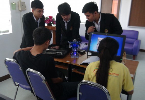 ภาพกิจกรรม โปรแกรมวิชาวิทยาการคอมพิวเตอร์ จัดโครงการสัมมนาทางด้านคอมพิวเตอร์และเทคโนโลยีสารสนเทศ เรื่อง เทคโนโลยีนวัตกรรมหุ่นยนต์สำหรับนักศึกษาเพื่อความพร้อมก้าวสู่ศตวรรษที่ 21