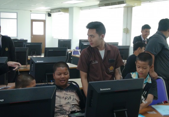 ภาพกิจกรรม โปรแกรมวิชาวิทยาการคอมพิวเตอร์ จัดโครงการสัมมนาทางด้านคอมพิวเตอร์และเทคโนโลยีสารสนเทศ เรื่อง เทคโนโลยีนวัตกรรมหุ่นยนต์สำหรับนักศึกษาเพื่อความพร้อมก้าวสู่ศตวรรษที่ 21