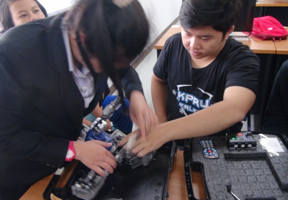 ภาพกิจกรรม โปรแกรมวิชาวิทยาการคอมพิวเตอร์ จัดโครงการสัมมนาทางด้านคอมพิวเตอร์และเทคโนโลยีสารสนเทศ เรื่อง เทคโนโลยีนวัตกรรมหุ่นยนต์สำหรับนักศึกษาเพื่อความพร้อมก้าวสู่ศตวรรษที่ 21