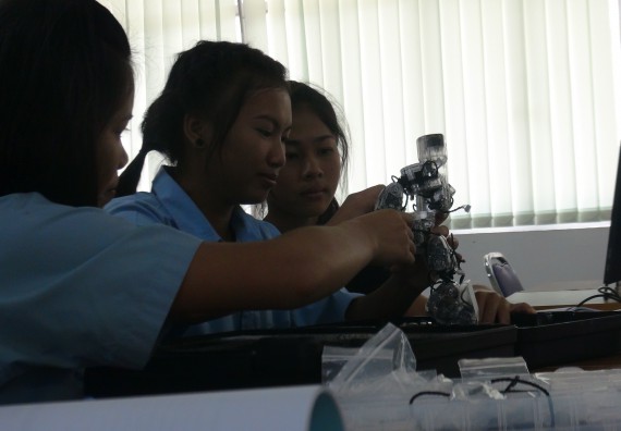 ภาพกิจกรรม โปรแกรมวิชาวิทยาการคอมพิวเตอร์ จัดโครงการสัมมนาทางด้านคอมพิวเตอร์และเทคโนโลยีสารสนเทศ เรื่อง เทคโนโลยีนวัตกรรมหุ่นยนต์สำหรับนักศึกษาเพื่อความพร้อมก้าวสู่ศตวรรษที่ 21