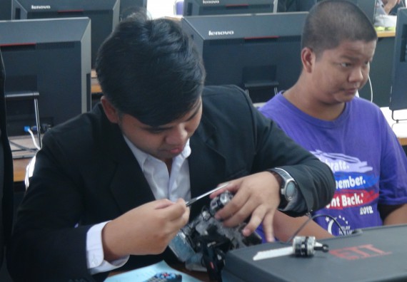 ภาพกิจกรรม โปรแกรมวิชาวิทยาการคอมพิวเตอร์ จัดโครงการสัมมนาทางด้านคอมพิวเตอร์และเทคโนโลยีสารสนเทศ เรื่อง เทคโนโลยีนวัตกรรมหุ่นยนต์สำหรับนักศึกษาเพื่อความพร้อมก้าวสู่ศตวรรษที่ 21