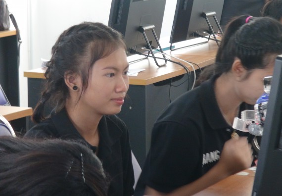 ภาพกิจกรรม โปรแกรมวิชาวิทยาการคอมพิวเตอร์ จัดโครงการสัมมนาทางด้านคอมพิวเตอร์และเทคโนโลยีสารสนเทศ เรื่อง เทคโนโลยีนวัตกรรมหุ่นยนต์สำหรับนักศึกษาเพื่อความพร้อมก้าวสู่ศตวรรษที่ 21