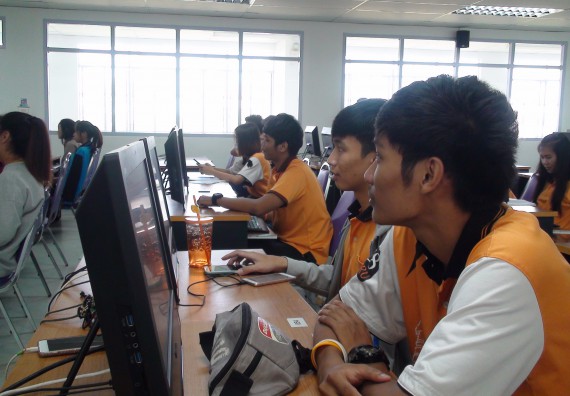 ภาพกิจกรรม โปรแกรมวิชาวิทยาการคอมพิวเตอร์ จัดโครงการสัมมนาทางด้านคอมพิวเตอร์และเทคโนโลยีสารสนเทศ เรื่อง เทคโนโลยีนวัตกรรมหุ่นยนต์สำหรับนักศึกษาเพื่อความพร้อมก้าวสู่ศตวรรษที่ 21