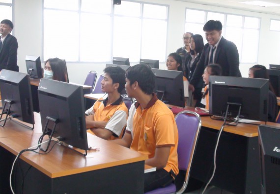 ภาพกิจกรรม โปรแกรมวิชาวิทยาการคอมพิวเตอร์ จัดโครงการสัมมนาทางด้านคอมพิวเตอร์และเทคโนโลยีสารสนเทศ เรื่อง เทคโนโลยีนวัตกรรมหุ่นยนต์สำหรับนักศึกษาเพื่อความพร้อมก้าวสู่ศตวรรษที่ 21