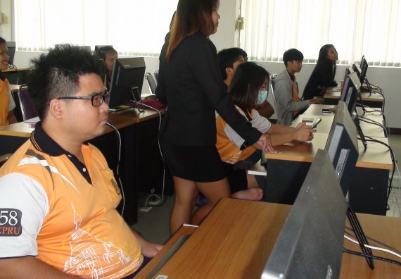 ภาพกิจกรรม โปรแกรมวิชาวิทยาการคอมพิวเตอร์ จัดโครงการสัมมนาทางด้านคอมพิวเตอร์และเทคโนโลยีสารสนเทศ เรื่อง เทคโนโลยีนวัตกรรมหุ่นยนต์สำหรับนักศึกษาเพื่อความพร้อมก้าวสู่ศตวรรษที่ 21