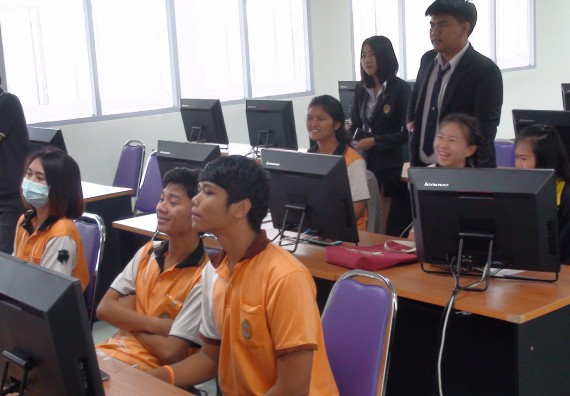 ภาพกิจกรรม โปรแกรมวิชาวิทยาการคอมพิวเตอร์ จัดโครงการสัมมนาทางด้านคอมพิวเตอร์และเทคโนโลยีสารสนเทศ เรื่อง เทคโนโลยีนวัตกรรมหุ่นยนต์สำหรับนักศึกษาเพื่อความพร้อมก้าวสู่ศตวรรษที่ 21