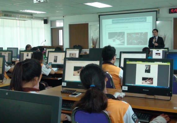 ภาพกิจกรรม โปรแกรมวิชาวิทยาการคอมพิวเตอร์ จัดโครงการสัมมนาทางด้านคอมพิวเตอร์และเทคโนโลยีสารสนเทศ เรื่อง เทคโนโลยีนวัตกรรมหุ่นยนต์สำหรับนักศึกษาเพื่อความพร้อมก้าวสู่ศตวรรษที่ 21