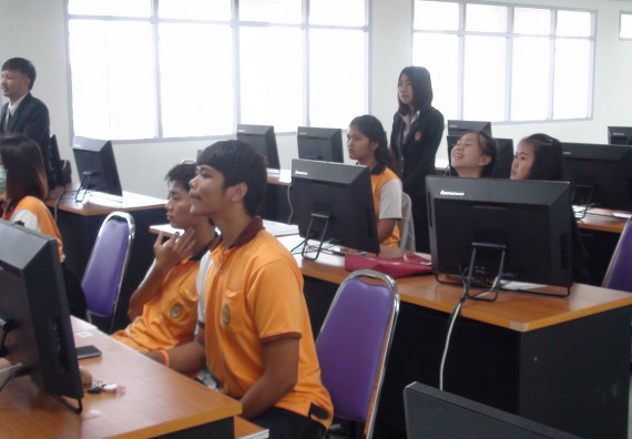 ภาพกิจกรรม โปรแกรมวิชาวิทยาการคอมพิวเตอร์ จัดโครงการสัมมนาทางด้านคอมพิวเตอร์และเทคโนโลยีสารสนเทศ เรื่อง เทคโนโลยีนวัตกรรมหุ่นยนต์สำหรับนักศึกษาเพื่อความพร้อมก้าวสู่ศตวรรษที่ 21