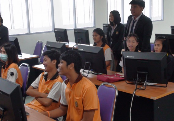 ภาพกิจกรรม โปรแกรมวิชาวิทยาการคอมพิวเตอร์ จัดโครงการสัมมนาทางด้านคอมพิวเตอร์และเทคโนโลยีสารสนเทศ เรื่อง เทคโนโลยีนวัตกรรมหุ่นยนต์สำหรับนักศึกษาเพื่อความพร้อมก้าวสู่ศตวรรษที่ 21