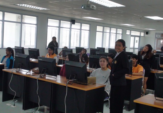 ภาพกิจกรรม โปรแกรมวิชาวิทยาการคอมพิวเตอร์ จัดโครงการสัมมนาทางด้านคอมพิวเตอร์และเทคโนโลยีสารสนเทศ เรื่อง เทคโนโลยีนวัตกรรมหุ่นยนต์สำหรับนักศึกษาเพื่อความพร้อมก้าวสู่ศตวรรษที่ 21