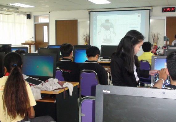 ภาพกิจกรรม โปรแกรมวิชาวิทยาการคอมพิวเตอร์ จัดโครงการสัมมนาทางด้านคอมพิวเตอร์และเทคโนโลยีสารสนเทศ เรื่อง เทคโนโลยีนวัตกรรมหุ่นยนต์สำหรับนักศึกษาเพื่อความพร้อมก้าวสู่ศตวรรษที่ 21