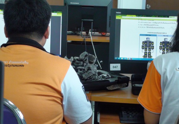 ภาพกิจกรรม โปรแกรมวิชาวิทยาการคอมพิวเตอร์ จัดโครงการสัมมนาทางด้านคอมพิวเตอร์และเทคโนโลยีสารสนเทศ เรื่อง เทคโนโลยีนวัตกรรมหุ่นยนต์สำหรับนักศึกษาเพื่อความพร้อมก้าวสู่ศตวรรษที่ 21