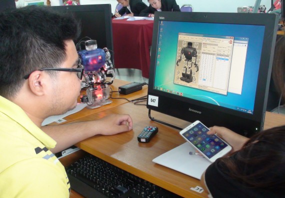 ภาพกิจกรรม โปรแกรมวิชาวิทยาการคอมพิวเตอร์ จัดโครงการสัมมนาทางด้านคอมพิวเตอร์และเทคโนโลยีสารสนเทศ เรื่อง เทคโนโลยีนวัตกรรมหุ่นยนต์สำหรับนักศึกษาเพื่อความพร้อมก้าวสู่ศตวรรษที่ 21