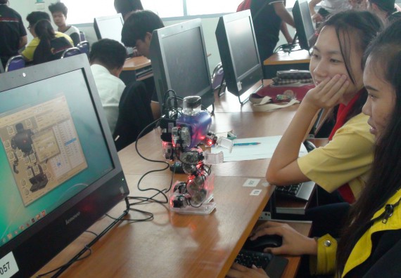 ภาพกิจกรรม โปรแกรมวิชาวิทยาการคอมพิวเตอร์ จัดโครงการสัมมนาทางด้านคอมพิวเตอร์และเทคโนโลยีสารสนเทศ เรื่อง เทคโนโลยีนวัตกรรมหุ่นยนต์สำหรับนักศึกษาเพื่อความพร้อมก้าวสู่ศตวรรษที่ 21