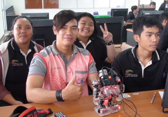 ภาพกิจกรรม โปรแกรมวิชาวิทยาการคอมพิวเตอร์ จัดโครงการสัมมนาทางด้านคอมพิวเตอร์และเทคโนโลยีสารสนเทศ เรื่อง เทคโนโลยีนวัตกรรมหุ่นยนต์สำหรับนักศึกษาเพื่อความพร้อมก้าวสู่ศตวรรษที่ 21