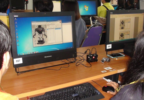 ภาพกิจกรรม โปรแกรมวิชาวิทยาการคอมพิวเตอร์ จัดโครงการสัมมนาทางด้านคอมพิวเตอร์และเทคโนโลยีสารสนเทศ เรื่อง เทคโนโลยีนวัตกรรมหุ่นยนต์สำหรับนักศึกษาเพื่อความพร้อมก้าวสู่ศตวรรษที่ 21