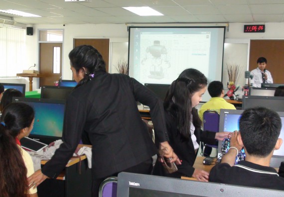 ภาพกิจกรรม โปรแกรมวิชาวิทยาการคอมพิวเตอร์ จัดโครงการสัมมนาทางด้านคอมพิวเตอร์และเทคโนโลยีสารสนเทศ เรื่อง เทคโนโลยีนวัตกรรมหุ่นยนต์สำหรับนักศึกษาเพื่อความพร้อมก้าวสู่ศตวรรษที่ 21