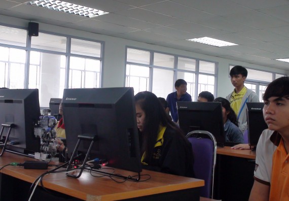 ภาพกิจกรรม โปรแกรมวิชาวิทยาการคอมพิวเตอร์ จัดโครงการสัมมนาทางด้านคอมพิวเตอร์และเทคโนโลยีสารสนเทศ เรื่อง เทคโนโลยีนวัตกรรมหุ่นยนต์สำหรับนักศึกษาเพื่อความพร้อมก้าวสู่ศตวรรษที่ 21