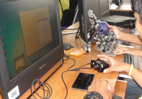 ภาพกิจกรรม โปรแกรมวิชาวิทยาการคอมพิวเตอร์ จัดโครงการสัมมนาทางด้านคอมพิวเตอร์และเทคโนโลยีสารสนเทศ เรื่อง เทคโนโลยีนวัตกรรมหุ่นยนต์สำหรับนักศึกษาเพื่อความพร้อมก้าวสู่ศตวรรษที่ 21