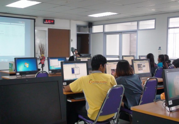 ภาพกิจกรรม โปรแกรมวิชาวิทยาการคอมพิวเตอร์ จัดโครงการสัมมนาทางด้านคอมพิวเตอร์และเทคโนโลยีสารสนเทศ เรื่อง เทคโนโลยีนวัตกรรมหุ่นยนต์สำหรับนักศึกษาเพื่อความพร้อมก้าวสู่ศตวรรษที่ 21