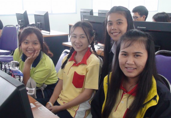 ภาพกิจกรรม โปรแกรมวิชาวิทยาการคอมพิวเตอร์ จัดโครงการสัมมนาทางด้านคอมพิวเตอร์และเทคโนโลยีสารสนเทศ เรื่อง เทคโนโลยีนวัตกรรมหุ่นยนต์สำหรับนักศึกษาเพื่อความพร้อมก้าวสู่ศตวรรษที่ 21