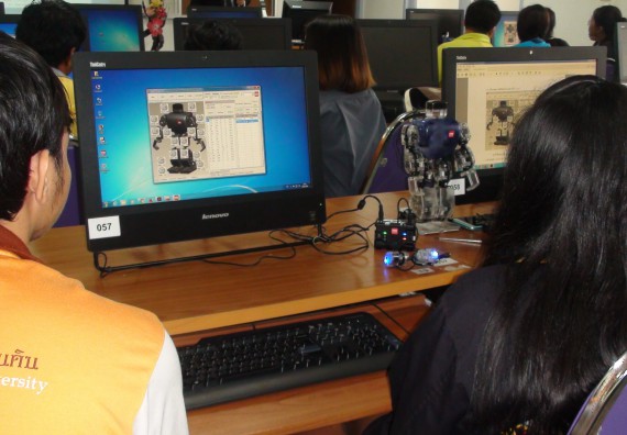 ภาพกิจกรรม โปรแกรมวิชาวิทยาการคอมพิวเตอร์ จัดโครงการสัมมนาทางด้านคอมพิวเตอร์และเทคโนโลยีสารสนเทศ เรื่อง เทคโนโลยีนวัตกรรมหุ่นยนต์สำหรับนักศึกษาเพื่อความพร้อมก้าวสู่ศตวรรษที่ 21