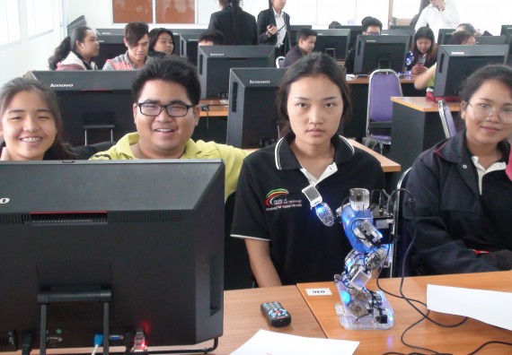 ภาพกิจกรรม โปรแกรมวิชาวิทยาการคอมพิวเตอร์ จัดโครงการสัมมนาทางด้านคอมพิวเตอร์และเทคโนโลยีสารสนเทศ เรื่อง เทคโนโลยีนวัตกรรมหุ่นยนต์สำหรับนักศึกษาเพื่อความพร้อมก้าวสู่ศตวรรษที่ 21