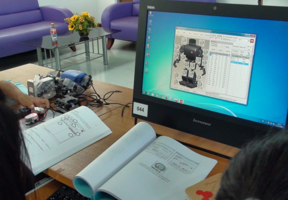 ภาพกิจกรรม โปรแกรมวิชาวิทยาการคอมพิวเตอร์ จัดโครงการสัมมนาทางด้านคอมพิวเตอร์และเทคโนโลยีสารสนเทศ เรื่อง เทคโนโลยีนวัตกรรมหุ่นยนต์สำหรับนักศึกษาเพื่อความพร้อมก้าวสู่ศตวรรษที่ 21