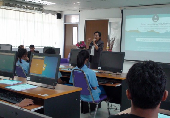 ภาพกิจกรรม โปรแกรมวิชาวิทยาการคอมพิวเตอร์ จัดโครงการสัมมนาทางด้านคอมพิวเตอร์และเทคโนโลยีสารสนเทศ เรื่อง เทคโนโลยีนวัตกรรมหุ่นยนต์สำหรับนักศึกษาเพื่อความพร้อมก้าวสู่ศตวรรษที่ 21
