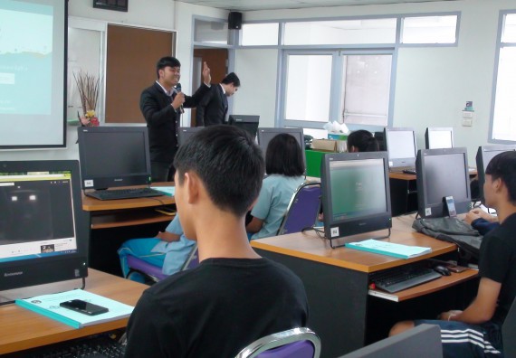 ภาพกิจกรรม โปรแกรมวิชาวิทยาการคอมพิวเตอร์ จัดโครงการสัมมนาทางด้านคอมพิวเตอร์และเทคโนโลยีสารสนเทศ เรื่อง เทคโนโลยีนวัตกรรมหุ่นยนต์สำหรับนักศึกษาเพื่อความพร้อมก้าวสู่ศตวรรษที่ 21