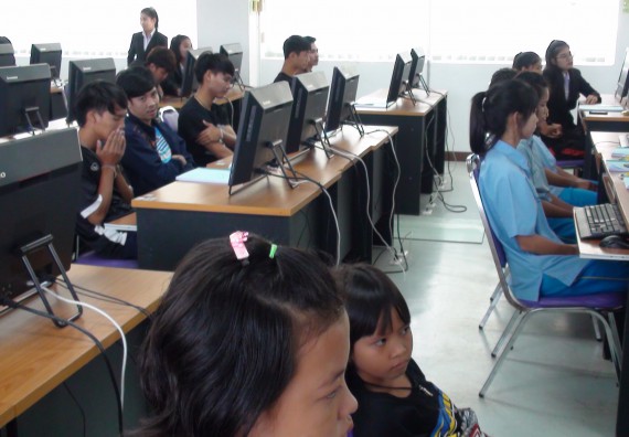 ภาพกิจกรรม โปรแกรมวิชาวิทยาการคอมพิวเตอร์ จัดโครงการสัมมนาทางด้านคอมพิวเตอร์และเทคโนโลยีสารสนเทศ เรื่อง เทคโนโลยีนวัตกรรมหุ่นยนต์สำหรับนักศึกษาเพื่อความพร้อมก้าวสู่ศตวรรษที่ 21