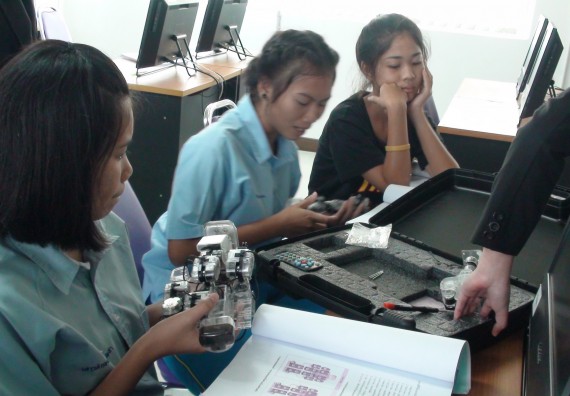 ภาพกิจกรรม โปรแกรมวิชาวิทยาการคอมพิวเตอร์ จัดโครงการสัมมนาทางด้านคอมพิวเตอร์และเทคโนโลยีสารสนเทศ เรื่อง เทคโนโลยีนวัตกรรมหุ่นยนต์สำหรับนักศึกษาเพื่อความพร้อมก้าวสู่ศตวรรษที่ 21