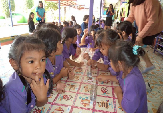 ภาพกิจกรรม คณะวิทยาศาสตร์และเทคโนโลยี จัดกิจกรรมพัฒนาทักษะทางด้านวิทยาศาสตร์สำหรับนักเรียนชั้นอนุบาล