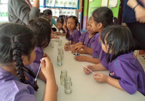 ภาพกิจกรรม คณะวิทยาศาสตร์และเทคโนโลยี จัดกิจกรรมพัฒนาทักษะทางด้านวิทยาศาสตร์สำหรับนักเรียนชั้นอนุบาล