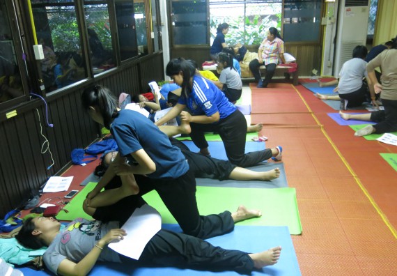 ภาพกิจกรรม โปรแกรมวิชาสาธารณสุขศาสตร์ อบรมการนวดตัวเพื่อสุขภาพ