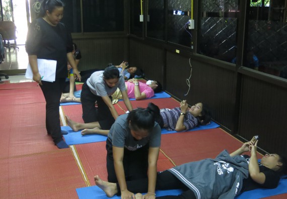 ภาพกิจกรรม โปรแกรมวิชาสาธารณสุขศาสตร์ อบรมการนวดตัวเพื่อสุขภาพ