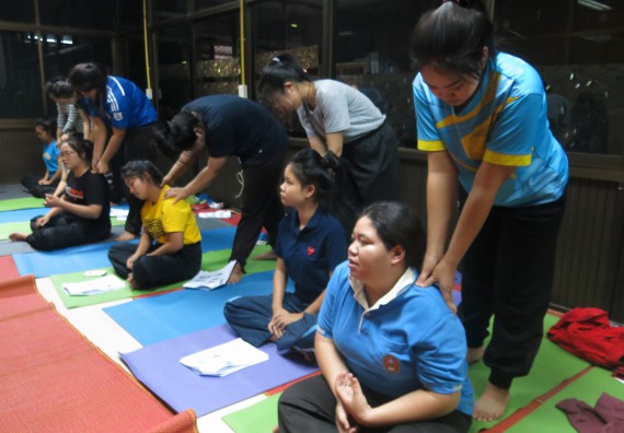 ภาพกิจกรรม โปรแกรมวิชาสาธารณสุขศาสตร์ อบรมการนวดตัวเพื่อสุขภาพ