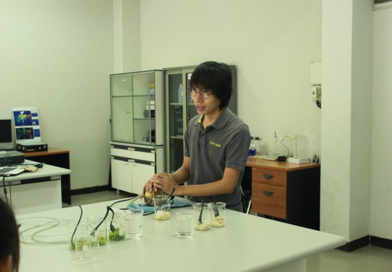 ภาพกิจกรรม โปรแกรมวิชาวิทยาศาสตร์และเทคโนโลยีการอาหาร จัดโครงการอบรมเชิงปฏิบัติการเรื่อง อาหารปลอดภัย