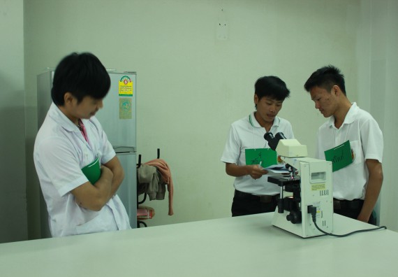 ภาพกิจกรรม โปรแกรมวิชาวิทยาศาสตร์และเทคโนโลยีการอาหาร จัดโครงการอบรมเชิงปฏิบัติการเรื่อง อาหารปลอดภัย