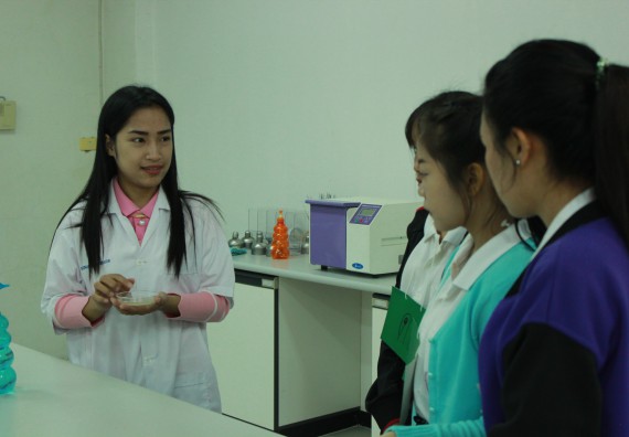 ภาพกิจกรรม โปรแกรมวิชาวิทยาศาสตร์และเทคโนโลยีการอาหาร จัดโครงการอบรมเชิงปฏิบัติการเรื่อง อาหารปลอดภัย