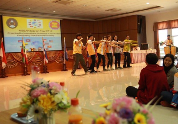 ภาพกิจกรรม โปรแกรมวิชาเคมี เข้าร่วมกิจกรรม ASEAN Day 2018
