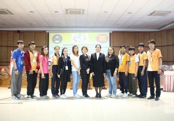 ภาพกิจกรรม โปรแกรมวิชาเคมี เข้าร่วมกิจกรรม ASEAN Day 2018