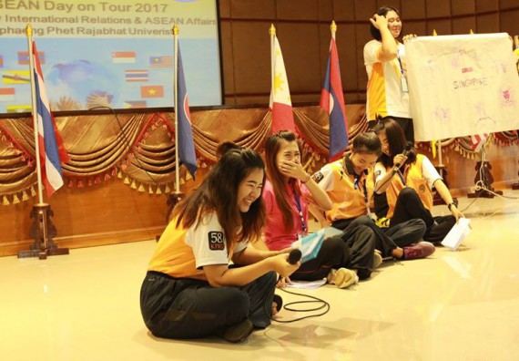 ภาพกิจกรรม โปรแกรมวิชาเคมี เข้าร่วมกิจกรรม ASEAN Day 2018