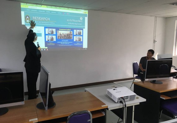 ภาพกิจกรรม คณะวิทยาศาสตร์และเทคโนโลยี เข้าร่วมกิจกรรมการบรรยาย เรื่อง การจัดอันดับมหาวิทยาลัยและระบบประเมินผลการปฏิบัติราชการออนไลน์